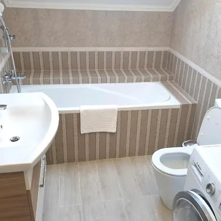 Sweethome 3 Free Parking *